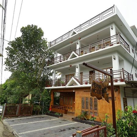 佩里亚尔伍兹酒店 提喀迪 外观 照片